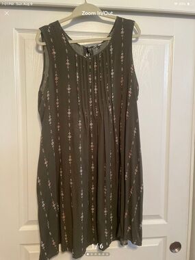 Sonoma Dress  Olive Green Floral Pleated Women's Top